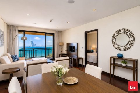 Palm Jumeirah, Dubai, संयुक्त अरब अमीरात में अपार्टमेंट, 1 बेडरूम, 107.6 वर्ग मीटर, संख्या 691375