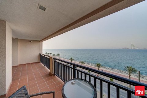 Apartmen di Palm Jumeirah, Dubai, UAE 1 bilik tidur, 107.6 meter persegi № 691375 - foto 2