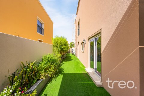 Dubai, संयुक्त अरब अमीरात में विला, 4 बेडरूम, 207.45 वर्ग मीटर, संख्या 733251 - फ़ोटो 23