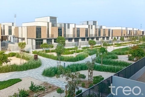 Таунхаус Мудон, Дубай, БАӘ-да 3 жатын бөлмелер, 218.41 м² № 733253 - фото 1