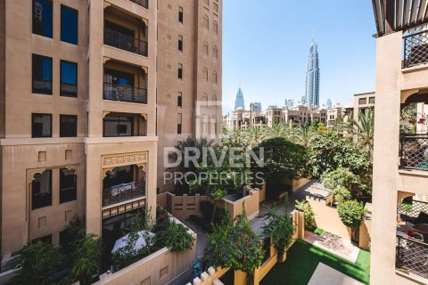 Apartment til salg i Downtown Dubai (Downtown Burj Dubai), Dubai, UAE 1 soveværelse, 74.88 kvm № 744209 - foto 2