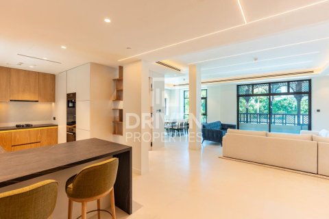 Apartment til salg i Downtown Dubai (Downtown Burj Dubai), Dubai, UAE 2 soveværelser, 139.26 kvm № 744211 - foto 16
