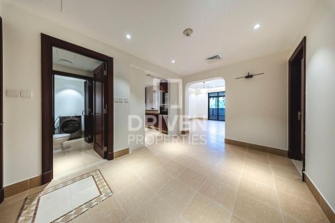 Byt v Downtown Dubai (Downtown Burj Dubai), SAE 2 ložnice, 124.03 m² Č.: 744210 - fotografie 2