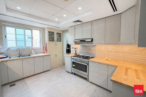 Huvila Jumeirah Park, Dubai, Arabiemiraatit 4 makuuhuonetta, 642 m2 № 701486 - kuva 3