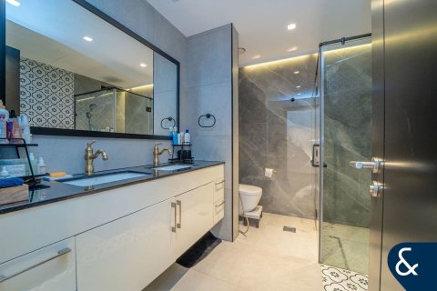 Maison de ville à vendre à  Jumeirah Golf Estates, Dubai, EAU 2 chambres, 134 m2 № 667663 - photo 12