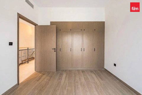 Rijtjeshuis te huur in Dubai, VAE 4 slaapkamers, 144 vr.m., nr 738874 - foto 4