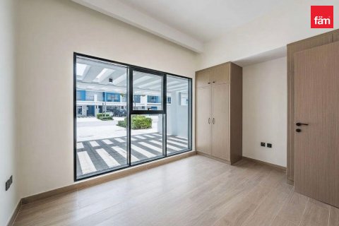 Rijtjeshuis te huur in Dubai, VAE 4 slaapkamers, 144 vr.m., nr 738874 - foto 3