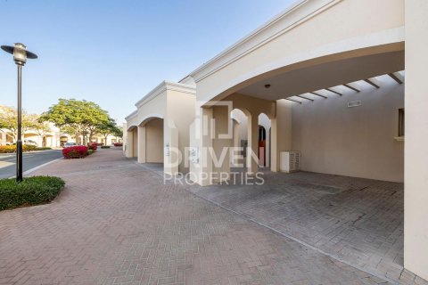 Radhus uthyres i Arabian Ranches, Dubai, UAE 2 sovrum, 207 kvm Nr. 603534 - fotografi 15