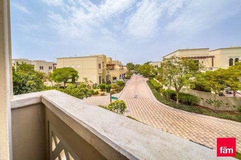 Müüa ridamaja asukohaga Dubai, AÜE: 4 magamistoaga, 380.7 m² Nr 726770 - pilt 3