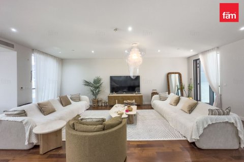 Apartament në Al Wasl, Dubai, Emiratet e Bashkuara Arabe 3 dhoma gjumi, 221.6 m2. № 689232 - Foto 3