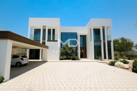 Villa in Abu Dhabi, UAE 5 bedrooms, 618.9 sq.m. № 555169 - photo 25