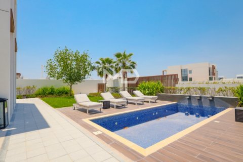Villa in Abu Dhabi, UAE 5 bedrooms, 618.9 sq.m. № 555169 - photo 17