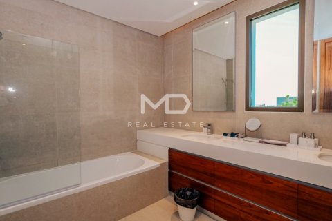 Villa in Abu Dhabi, UAE 5 bedrooms, 618.9 sq.m. № 555169 - photo 9