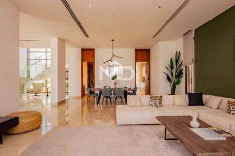 Villa in Abu Dhabi, UAE 5 bedrooms, 618.9 sq.m. № 555169 - photo 40