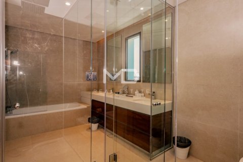 Villa in Abu Dhabi, UAE 5 bedrooms, 618.9 sq.m. № 555169 - photo 10