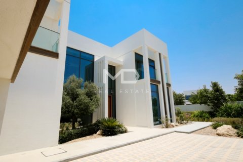 Villa in Abu Dhabi, UAE 5 bedrooms, 618.9 sq.m. № 555169 - photo 27