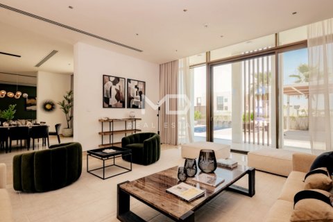Villa in Abu Dhabi, UAE 5 bedrooms, 618.9 sq.m. № 555169 - photo 34
