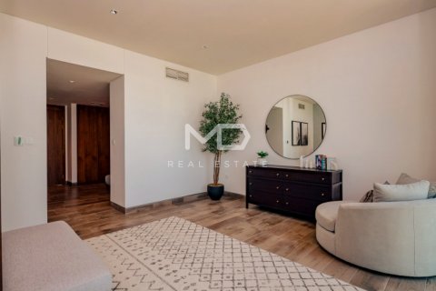 Villa in Abu Dhabi, UAE 5 bedrooms, 618.9 sq.m. № 555169 - photo 5
