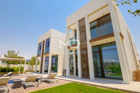 Villa in Abu Dhabi, UAE 5 bedrooms, 618.9 sq.m. № 555169 - photo 22