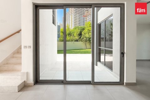 Villa en alquiler en Dubai Hills Estate, Dubai, EAU 4 dormitorios, 570.2 m2 № 655846 - foto 13