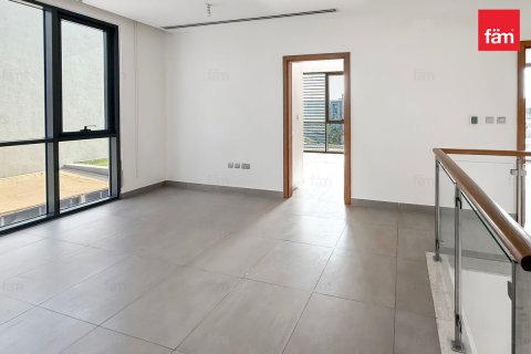 Villa en alquiler en Dubai Hills Estate, Dubai, EAU 4 dormitorios, 570.2 m2 № 655846 - foto 12