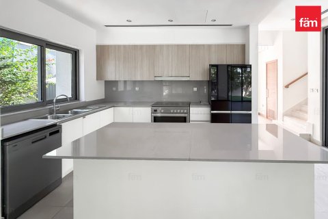 Villa en alquiler en Dubai Hills Estate, Dubai, EAU 4 dormitorios, 570.2 m2 № 655846 - foto 10