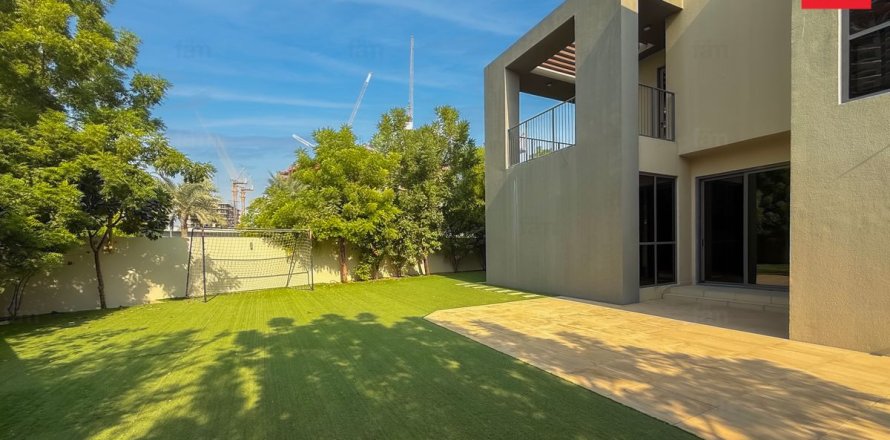 Villa en Dubai Hills Estate, Dubai, EAU 4 dormitorios, 570.2 m² № 655846