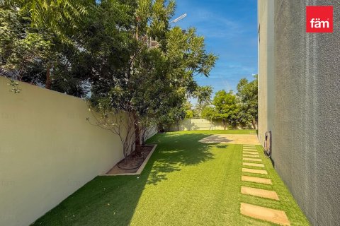 Villa en alquiler en Dubai Hills Estate, Dubai, EAU 4 dormitorios, 570.2 m2 № 655846 - foto 17