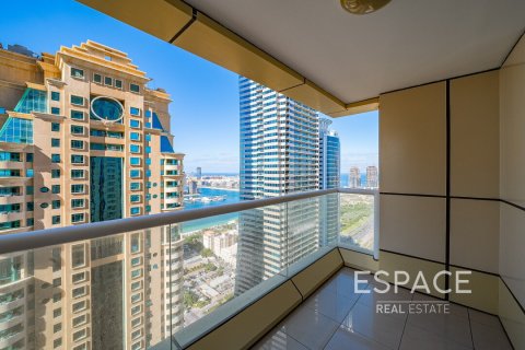 Lägenhet till försäljning i Dubai Marina, Dubai, UAE 2 sovrum, 129 kvm Nr. 649749 - fotografi 1