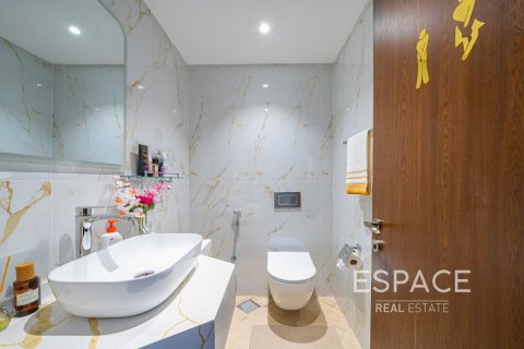 Lägenhet till försäljning i Dubai Marina, Dubai, UAE 2 sovrum, 129 kvm Nr. 649749 - fotografi 8