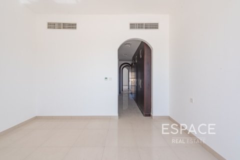 Vila v Al Furjan, Dubai, SAE 6 ložnice, 595 m² Č.: 649747 - fotografie 15