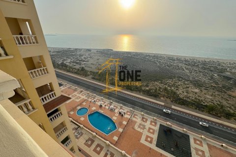 Wohnung zur Miete in Al Hamra Village, Ras Al Khaimah, VAE 2 Schlafzimmer, 115.2 m2 Nr. 580024 - Foto 3