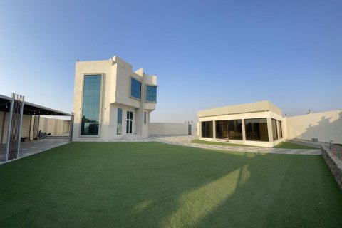 Villa para venda em Ras Al Khaimah, EAU 2 quartos, 929 m2 № 656883 - foto 2