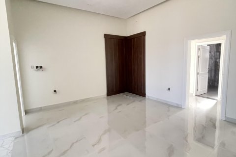 Villa à vendre à  Al Riffa, Ras Al Khaimah, EAU 5 chambres, 929 m2 № 656881 - photo 2