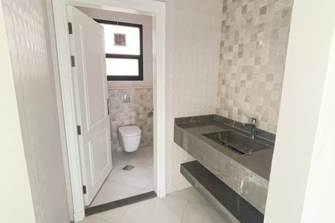 Villa à vendre à  Al Riffa, Ras Al Khaimah, EAU 5 chambres, 929 m2 № 656881 - photo 3