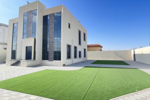 Villa à vendre à  Al Riffa, Ras Al Khaimah, EAU 5 chambres, 929 m2 № 656881 - photo 6