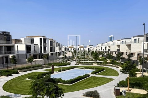 Vila di Arabian Ranches 3, Dubai, UAE 4 bilik tidur, 384 meter persegi № 684079 - foto 13