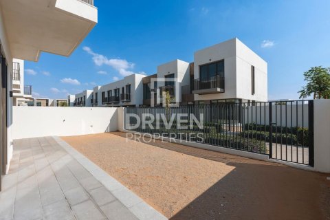 Apartment in The Valley, Dubai, UAE 4 bedrooms, 273 sq.m. № 684063 - photo 18