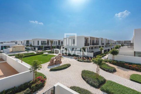 Apartment in The Valley, Dubai, UAE 4 bedrooms, 273 sq.m. № 684063 - photo 16