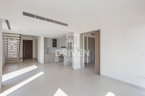 Apartment in The Valley, Dubai, UAE 4 bedrooms, 273 sq.m. № 684063 - photo 2