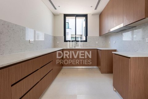 Villa en alquiler en Arabian Ranches 3, Dubai, EAU 4 dormitorios, 521 m2 № 684076 - foto 14