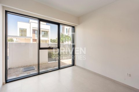 Villa en alquiler en Arabian Ranches 3, Dubai, EAU 4 dormitorios, 521 m2 № 684076 - foto 6