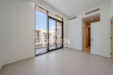 Villa in Dubai South (Dubai World Central), Dubai, UAE 4 bedrooms, 357 sq.m. № 684078 - photo 12