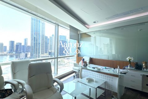 Office in Business Bay, Dubai, UAE 306 sq.m. № 707692 - photo 2