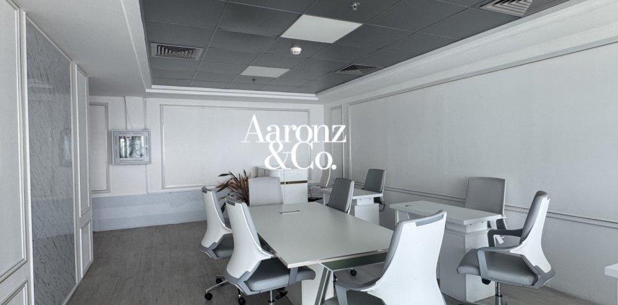 Toimisto Business Bay, Dubai, Arabiemiraatit 62 m2 № 707690