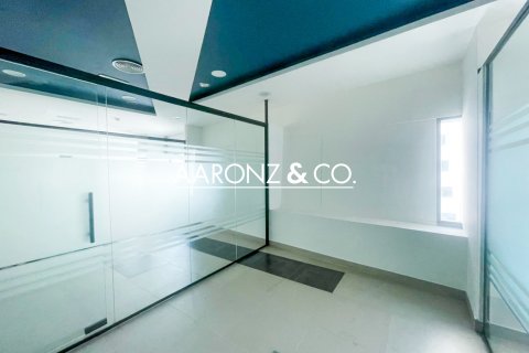 Office in Business Bay, Dubai, UAE 120 sq.m. № 707689 - photo 7