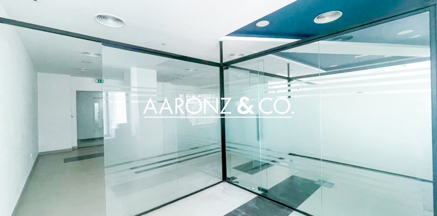 Office in Business Bay, Dubai, UAE 120 sq.m. № 707689