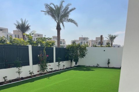 Kaupunkipientalo Arabian Ranches 3, Dubai, Arabiemiraatit 4 makuuhuonetta, 380.72 m2 № 750986 - kuva 18