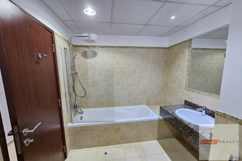 Apartment in Jumeirah Beach Residence, Dubai, UAE 2 bedrooms, 132 sq.m. № 604337 - photo 14