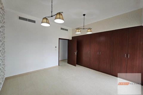Apartment in Jumeirah Beach Residence, Dubai, UAE 2 bedrooms, 132 sq.m. № 604337 - photo 17